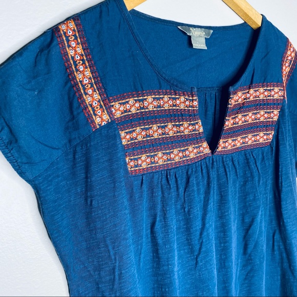 Naturals Reflections Short Sleeve Top - Picture 2 of 6